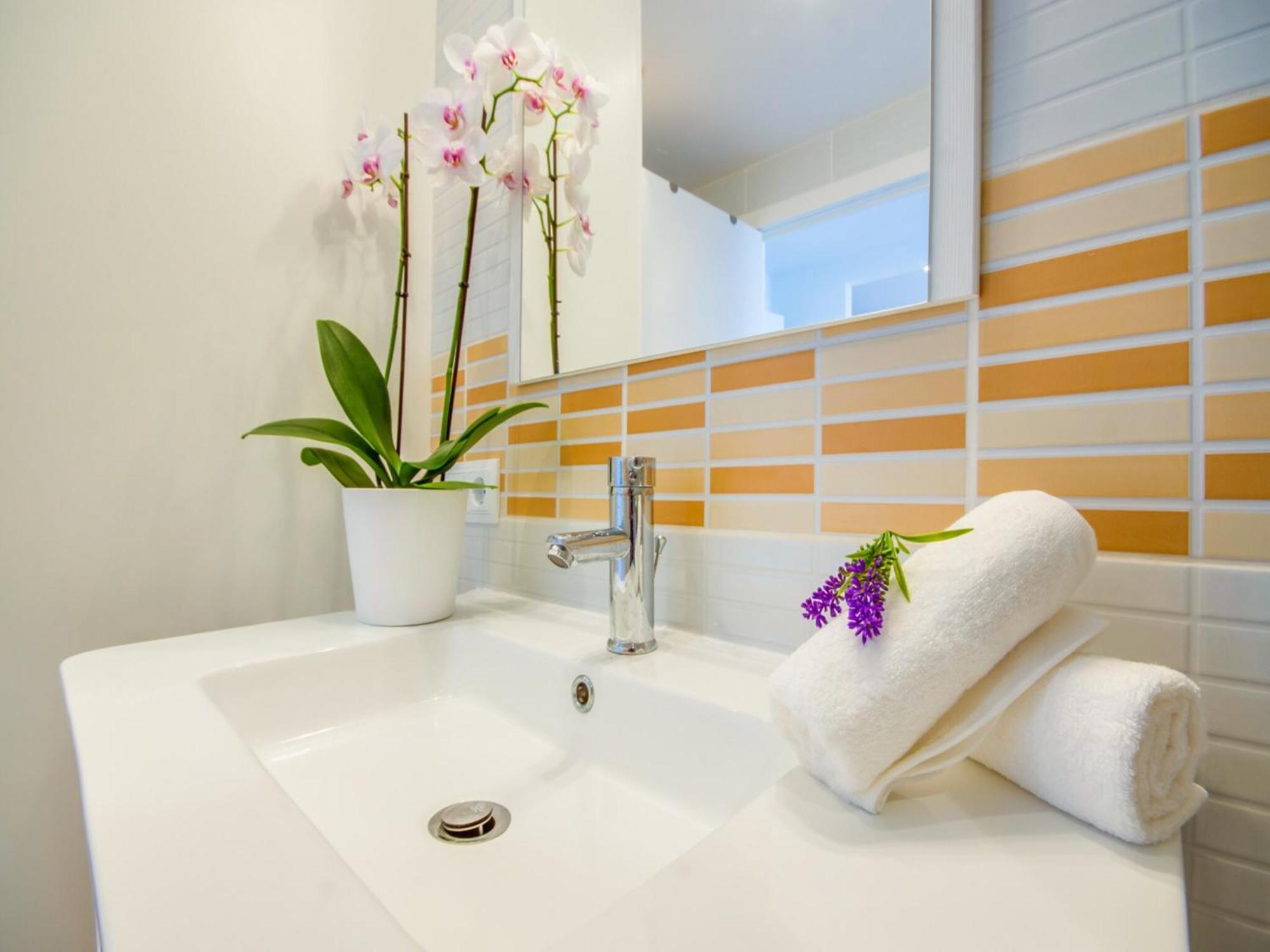 With Communal Pool Access *
